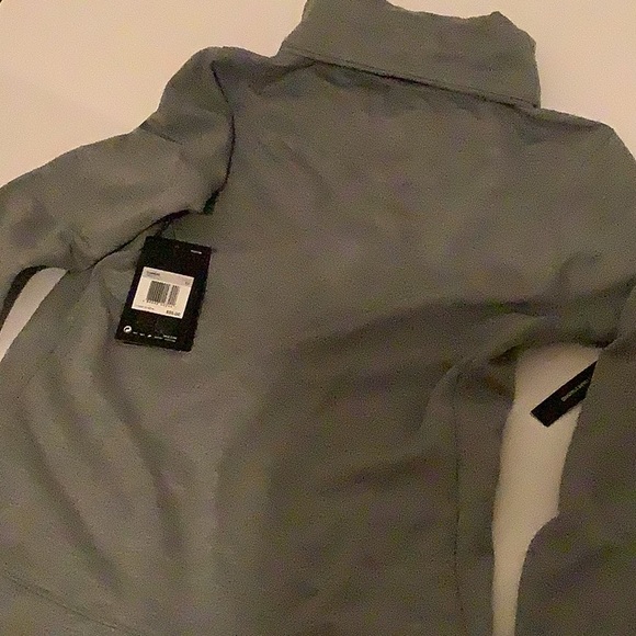 Nike Shirt - Picture 4 of 5